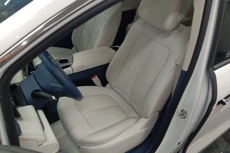 Used Buick GL8 New Energy 2024 Lu Zun Deluxe Edition 7-Seater
