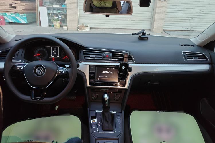 Used Volkswagen Lamando 2019 230TSI DSG Fashion Edition China VI Center Console