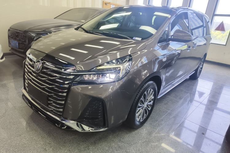 Used Buick GL8 2023 Land Executive Class Comfort Model