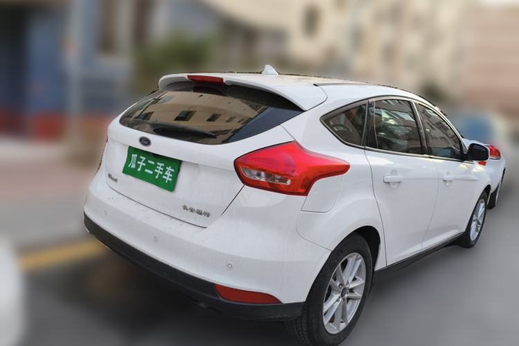 Used Ford Focus 2018 Hatchback Classic 1.6L Automatic Trendy SmartDrive Edition Rear Right 45 Deg