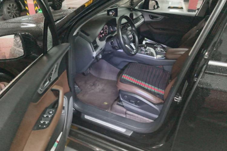 Used Audi Q7 2019 45 TFSI Comfort Model