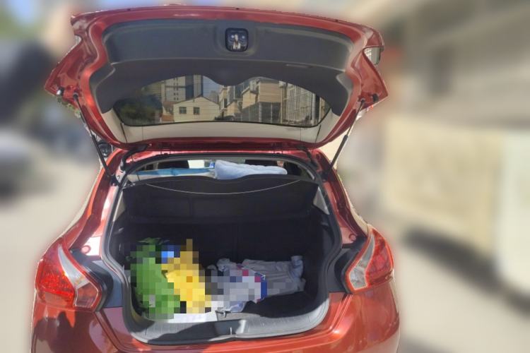 Used Nissan Tiida 2011 1.6L CVT Smart Version
