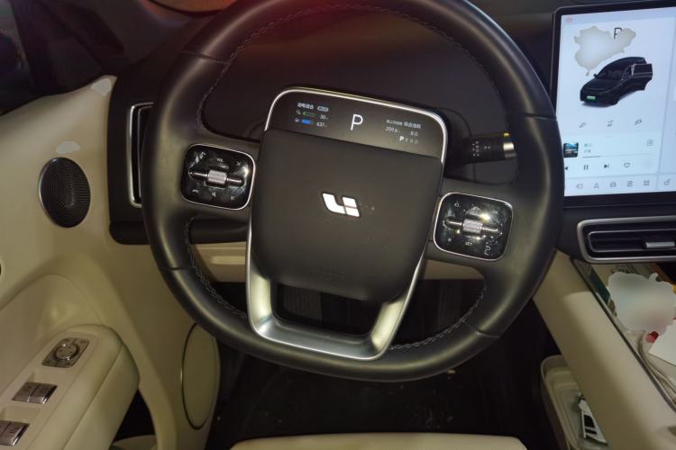 Used Li Auto L8 2025 Max Smart Refresh Edition
