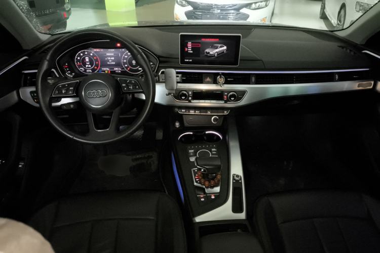 Used Audi A4L 2018 30th Anniversary Edition 40 TFSI Fashion Model