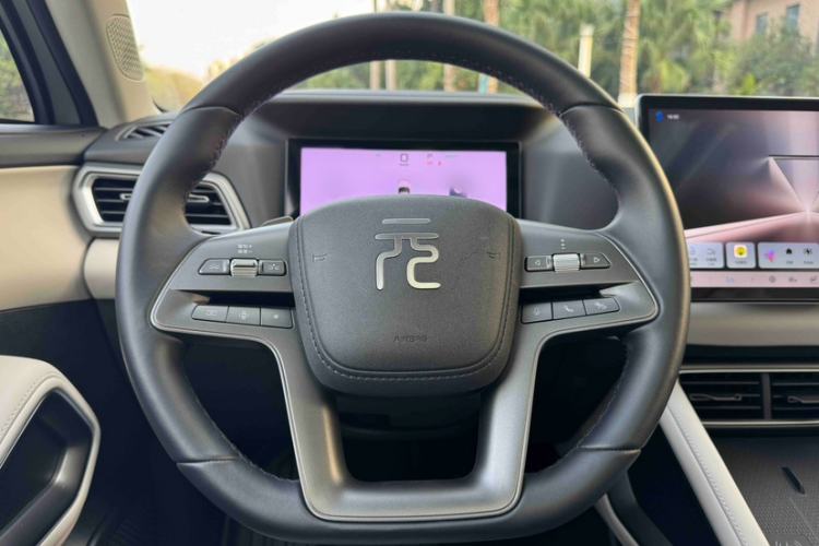 Used BYD Yuan UP 2025 Intelligent Driving Version 401 km Beyond-Range Edition
