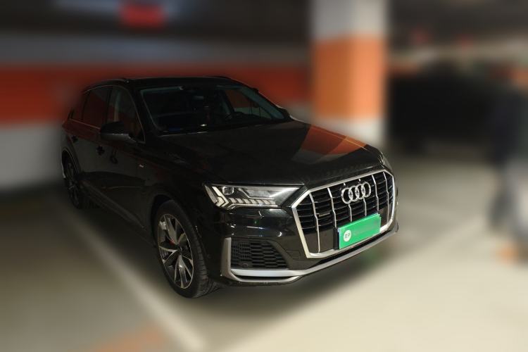 Used Audi Q7 2022 55 TFSI quattro S line Sport model Front Right 45 Deg