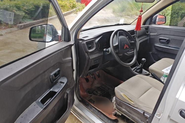 Used Wuling Hongguang V 2022 1.5L Jingqu Edition Enclosed-Window Vehicle with Electric Power Steering LAR
