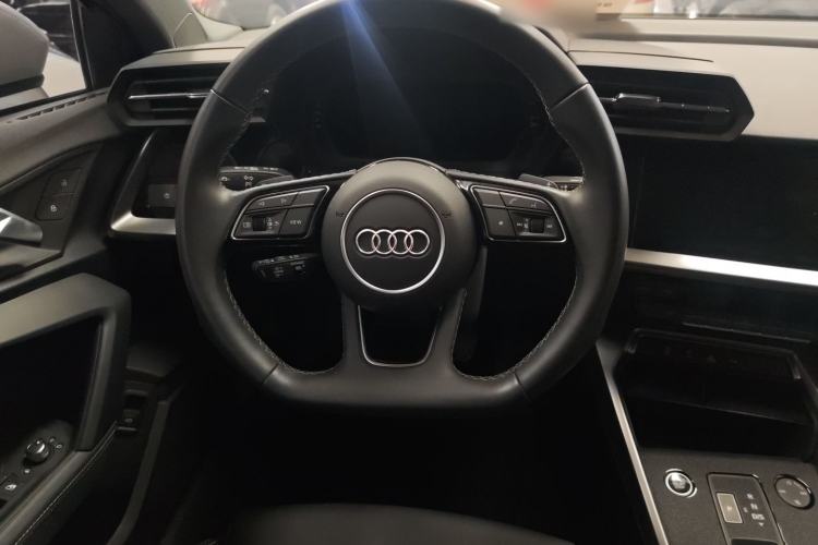 Used Audi A3 2024 Sportback 35 TFSI Fashionable Sports Model Steering Wheel