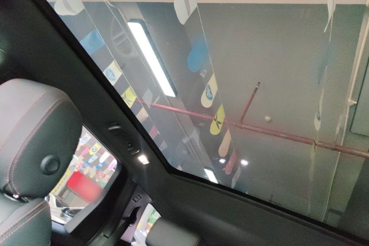 Used Land Rover Discovery Sport 2020 249 PS R-Dynamic Performance Edition Headliner