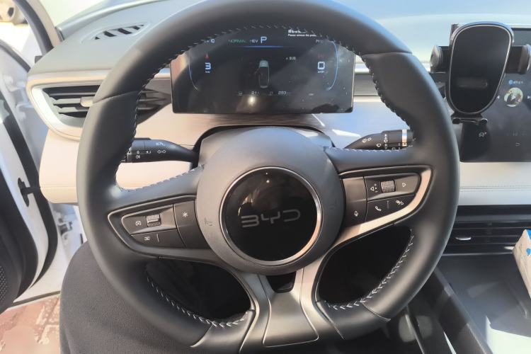 Used BYD Seal 05 DM-i 2025 DM-i Smart Drive 55KM Luxury Model Steering Wheel
