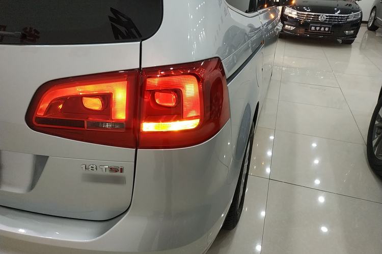 Used Volkswagen Sharan 2013 1.8TSI Standard Model