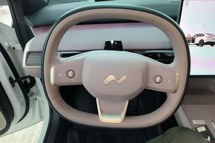 Used ONVO L60 2024 60 kWh Rear-Drive Version