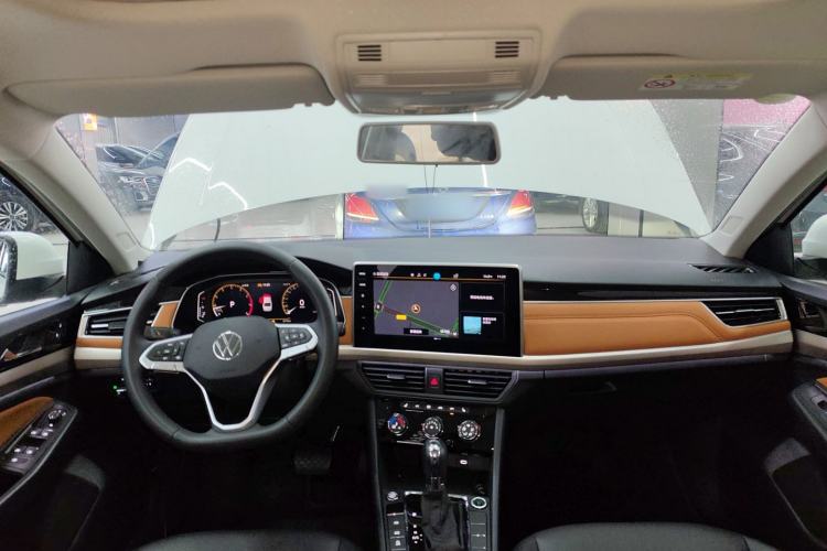 Used Volkswagen Bora 2023 200TSI DSG YueXing PRO Edition Center Console