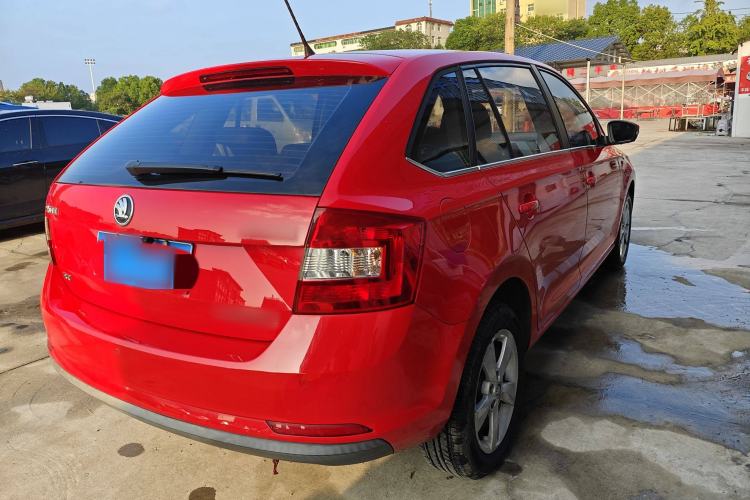 Used Skoda Rapid Spaceback 2018 1.6L Automatic Comfort Edition
