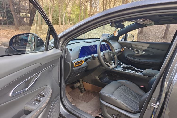 Used CHANGAN UNI-T 2022 1.5T Prestige Version Interior 2