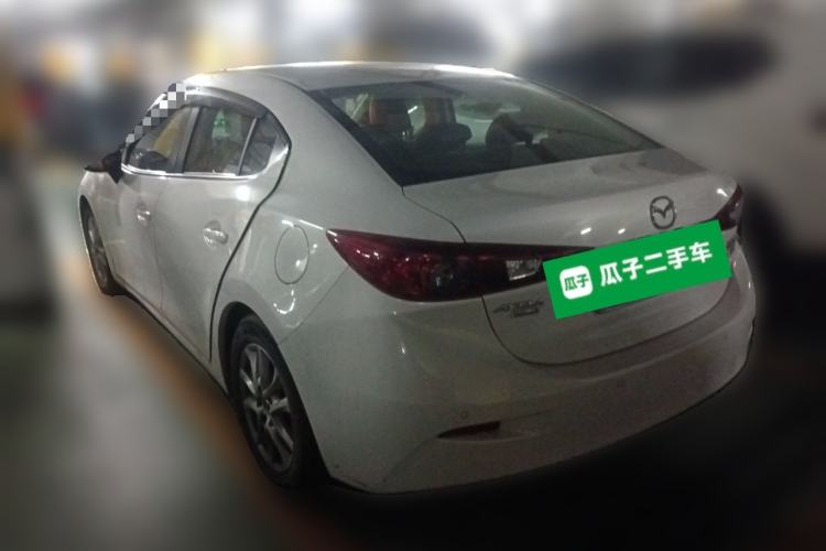 Used Mazda 3 Axela 2014 Sedan 1.5L Automatic Comfort Model
