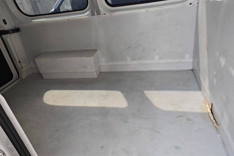 Used SAIC MAXUS Dana V1 2024 V1 Short Wheelbase Low-Roof Multi-Function Version (51 kWh)
