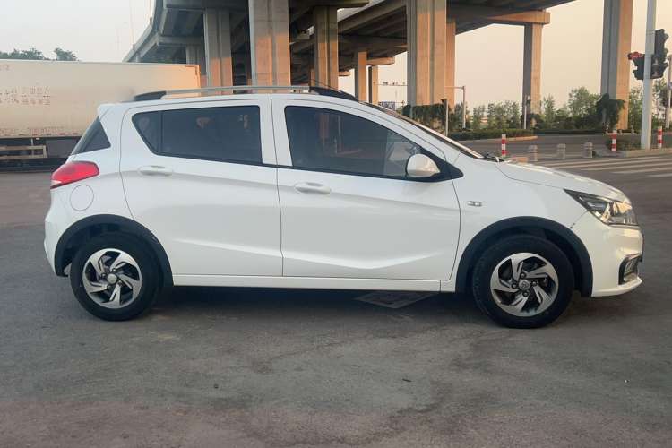 Used Baojun 310 2016 1.2L manual Comfort trim level