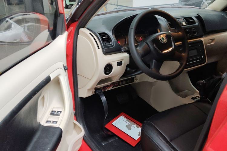 Used Skoda Fabia 2012 1.4L Automatic Crystal Edition Driver Seat