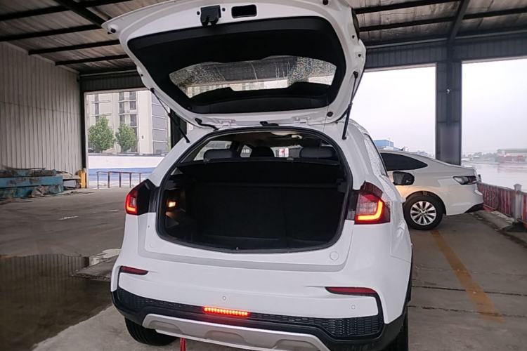 Used Geely Auto Vision X3 2019 Upgraded Model 1.5L Manual Luxury Version
