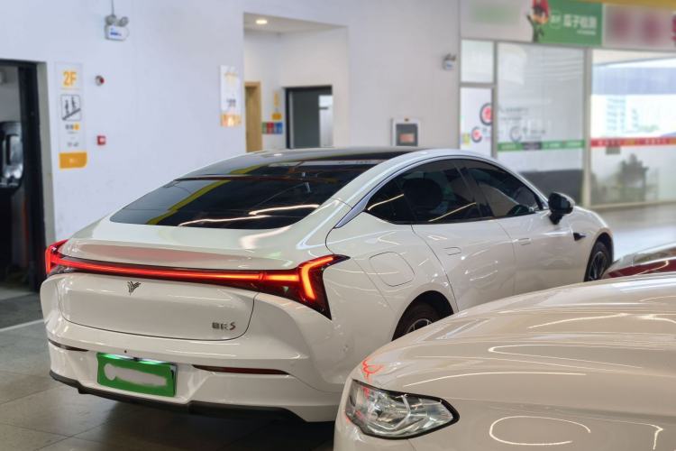 Used NETA S 2022 Extended-Range Version 1160 km Range Rear-Wheel-Drive Compact Edition