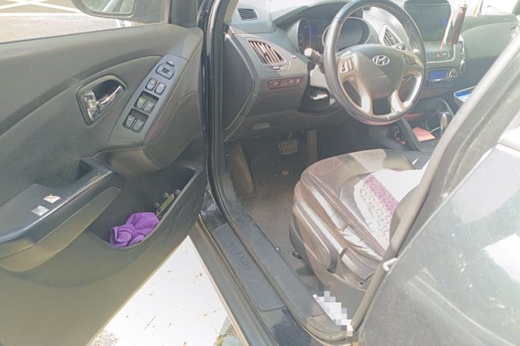 Used Hyundai ix35 2013 2.0L Automatic Two-Wheel Drive Smart GLS China IV Standard