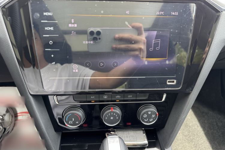 Used Volkswagen Magotan 2023 2 Million Units Limited-Edition 280TSI DSG Comfort Version Interior 9