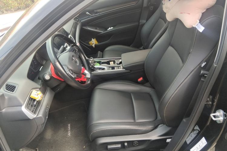 Used Honda Accord 2022 260TURBO Phantom Night · Prestige Edition Left Front Seat