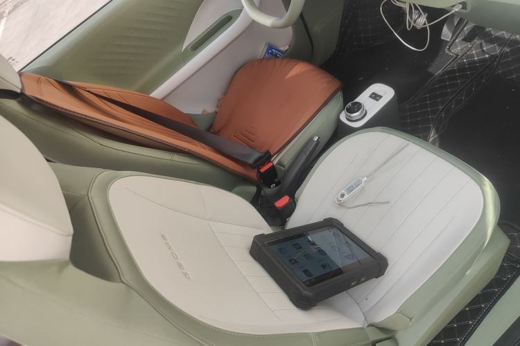 Used Geely Galaxy Panda 2025 210km Panda Rider Right Front Seat