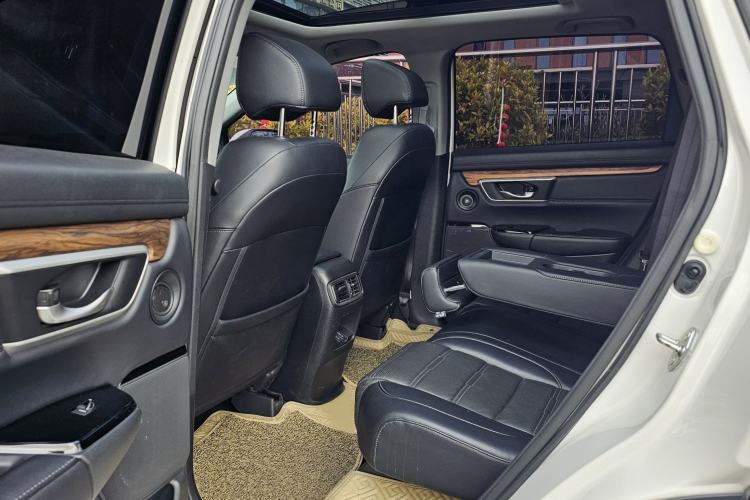 Used Honda CR-V 2017 240TURBO CVT Front-Wheel Drive Fashion Edition