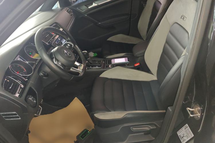 Used Volkswagen Golf 2017 280TSI Automatic R-Line Million-Vehicle Commemorative Edition