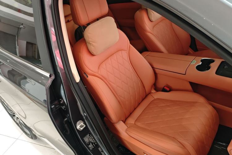 Used Landian E5 PLUS 2025 165 km Long-Range Version PLUS 7-Seater
