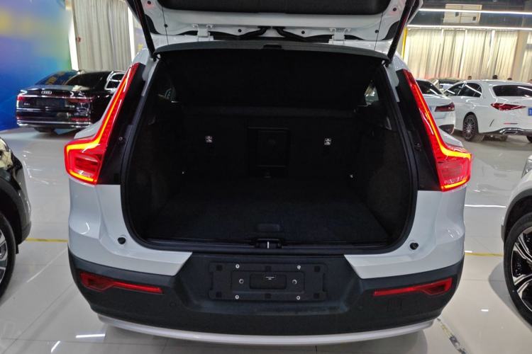 Used Volvo XC40 2024 B3 Zhiyuan Luxury Edition
