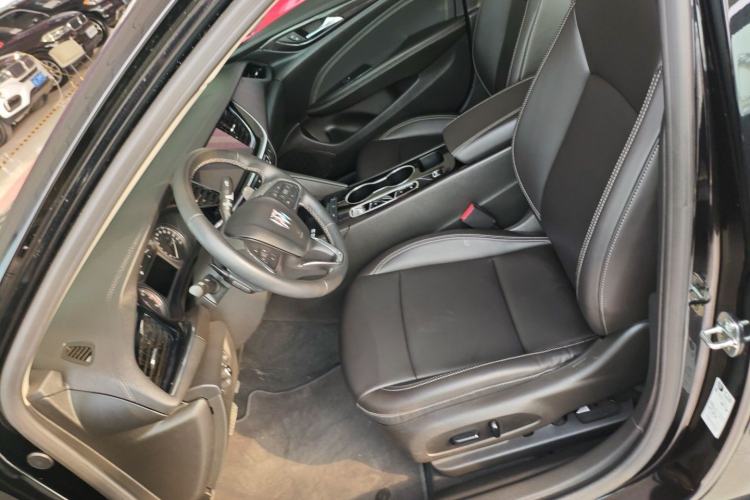 Used Buick Regal 2024 25T Deluxe Edition Left Front Seat