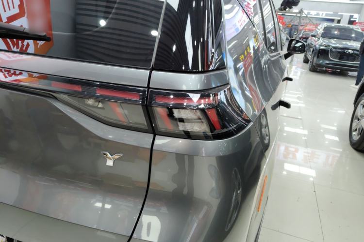 Used AION Y 2021 70 Tech Vitality Edition