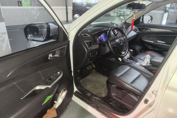 Used Changan CS75 2014 1.8T Automatic Elite Version China V Standard