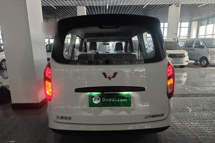 Used Wuling Hongguang New Energy 2024 All-Electric Model 300KM Practical Version Rear