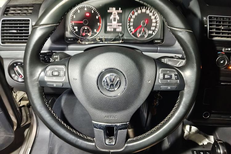 Used Volkswagen Touran 2015 1.4T DSG Luxury Edition 5-Seater