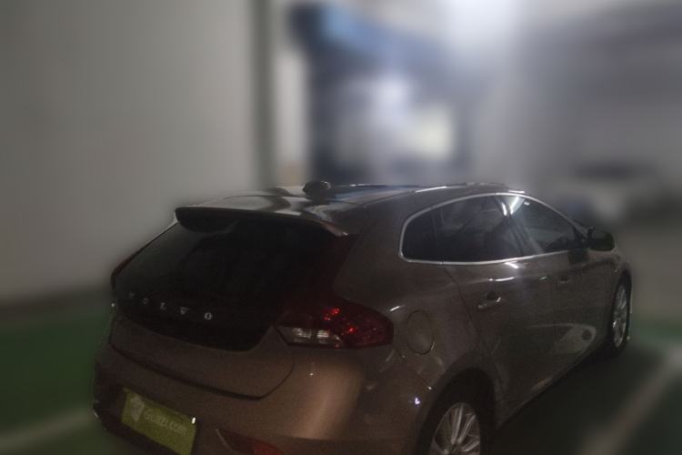 Used Volvo V40 2013 2.0T Zhiya Edition