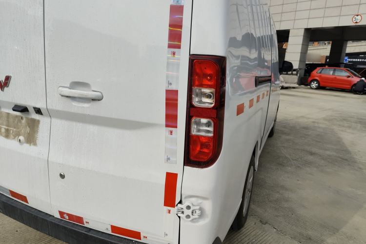 Used Wuling Yangguang 2024 300km Comfort Version with Sealed Windows 60kW