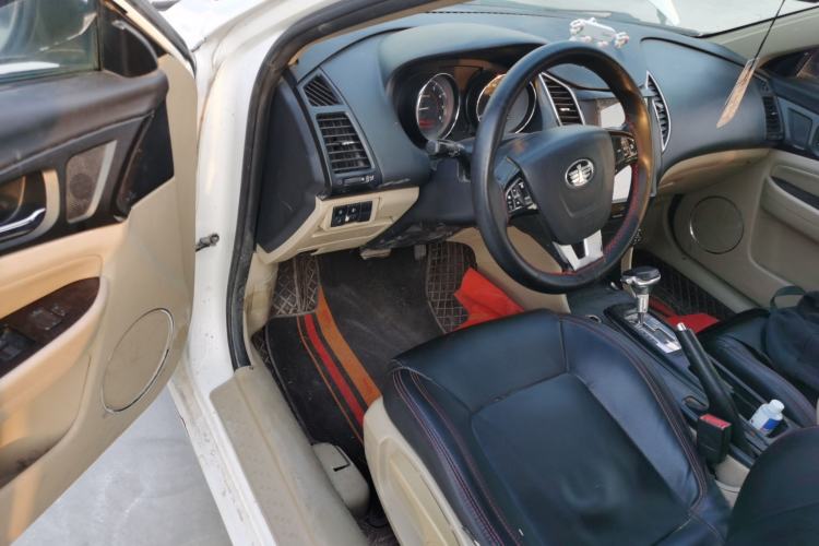 Used Bestune B50 2013 1.6L automatic luxury version Driver Seat