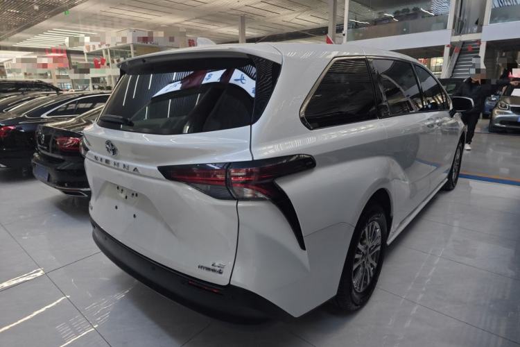 Used Toyota Sienna 2021 2.5L Hybrid Comfort Edition
