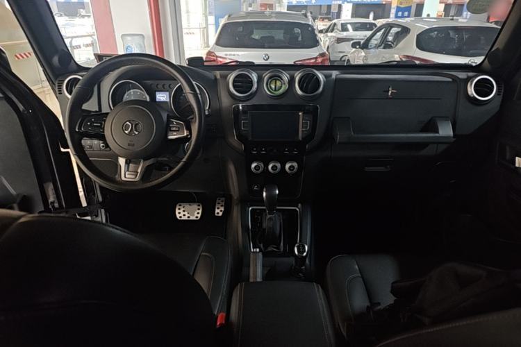 Used BAIC Off-Road BJ40 2016 40L 2.3T Automatic All-Wheel Drive Premium Edition Center Console