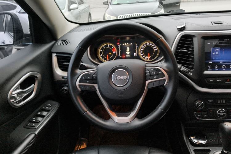 Used Jeep Cherokee 2016 2.4L Leading Edition