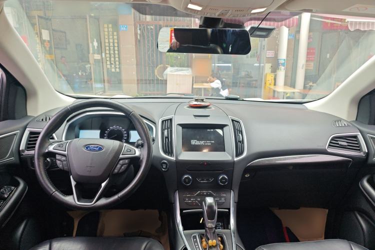 Used Ford Edge 2018 EcoBoost 245 Two-Wheel-Drive Titanium 7-Seater China V Standard Center Console