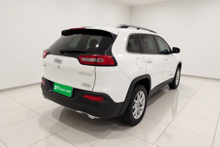 Used Jeep Cherokee 2017 2.4L Leading Smart Edition Exterior 5