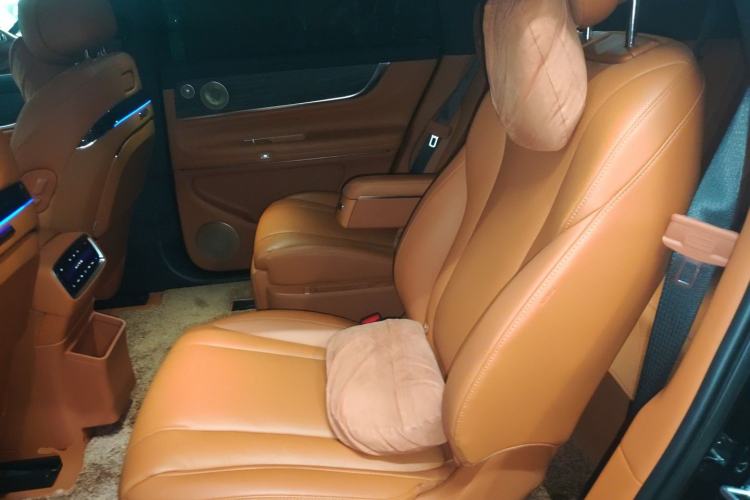 Used Hima AITO M9 2024 Range-Extended Ultra Version 42 kWh 6-Seater Model Left Rear Seat