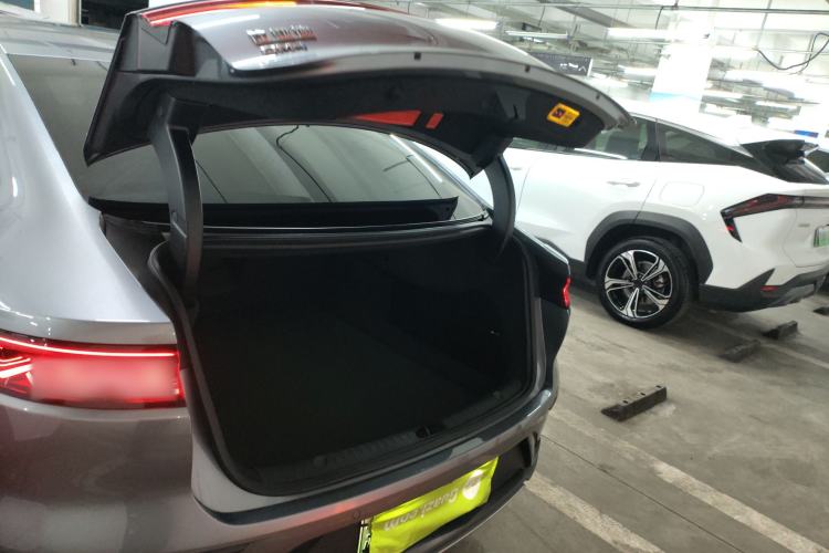 Used BYD Han 2022 DM-i 121KM Luxury Model Trunk