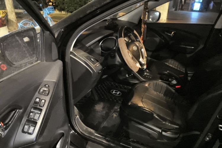 Used Hyundai ix35 2013 2.0L Automatic Two-Wheel Drive Smart GLS China IV Standard
