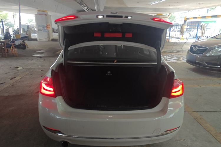 Used BMW 3 Series 2017 318Li Fashion Model
